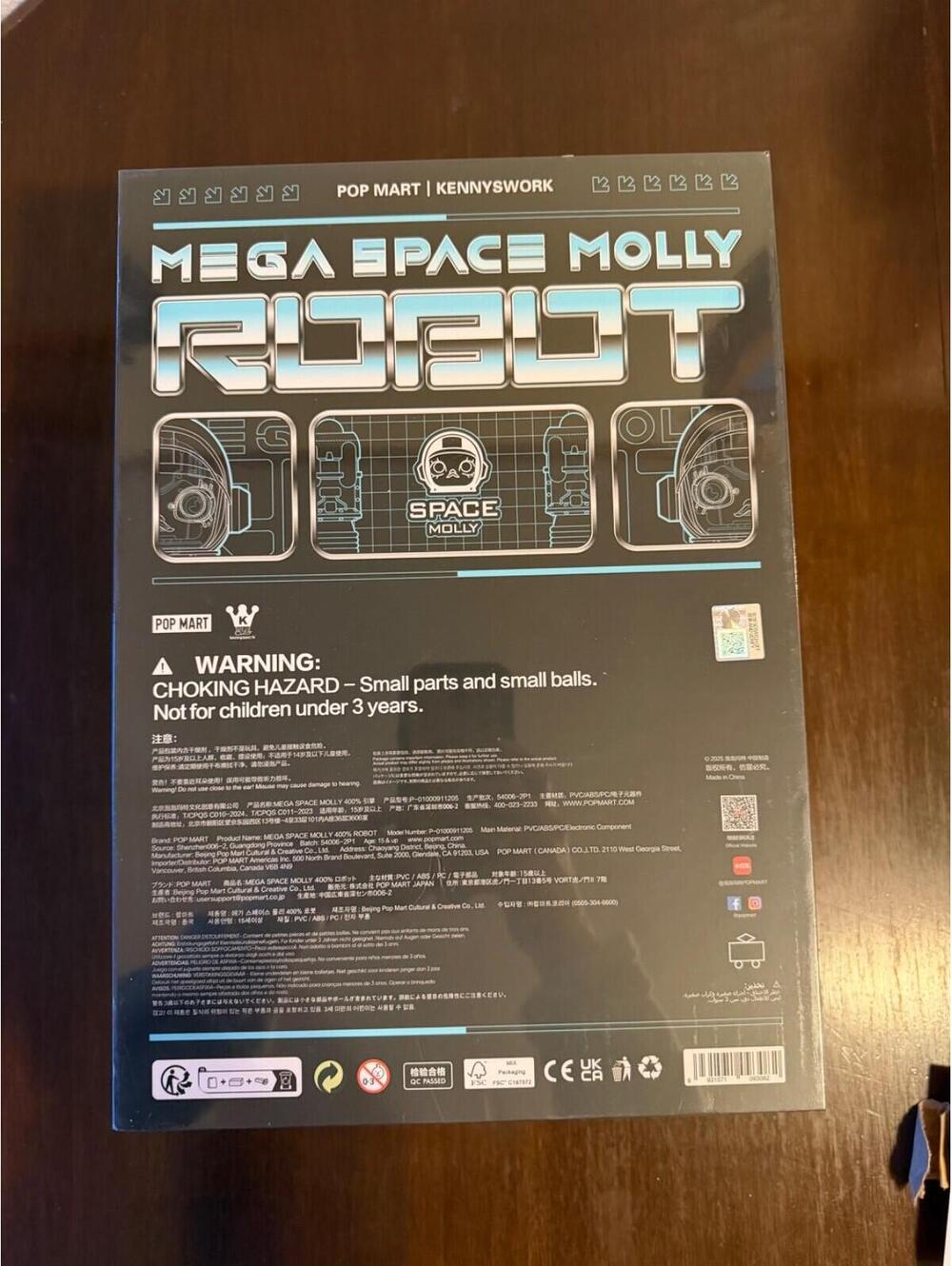 Mega Space Molly Robot Super Limited Only 500 Produced Worldwide Authentic- NEW! - Picture 7 of 9
